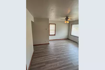 4877 N 40th St, Milwaukee, WI 53209 - Photo 12