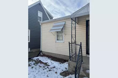 4877 N 40th St, Milwaukee, WI 53209 - Photo 2