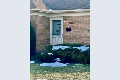 2007  Arlington Ave, Racine, WI 53403 - Photo 2