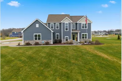 W278N6928  Leslie Ln, Merton, WI 53029 - Photo 1