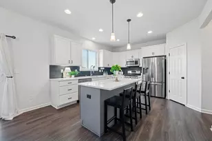 W139N6328 Bridal Wreath Ln, Menomonee Falls, WI 53051 - Photo 6