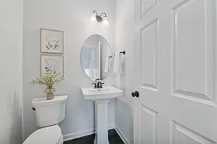 W139N6328 Bridal Wreath Ln, Menomonee Falls, WI 53051 - Photo 18