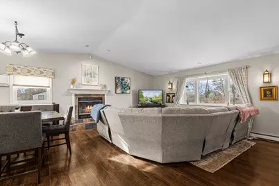 7744  Tomahawk Dr, Farmington, WI 53090 - Photo 6