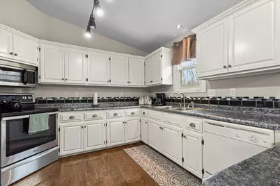 7744  Tomahawk Dr, Farmington, WI 53090 - Photo 14