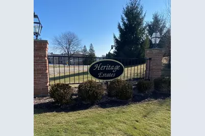 937 W Heritage Ct #201, Mequon, WI 53092 - Photo 10