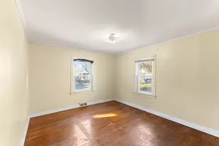 5876 N 42nd St, Milwaukee, WI 53209 - Photo 12