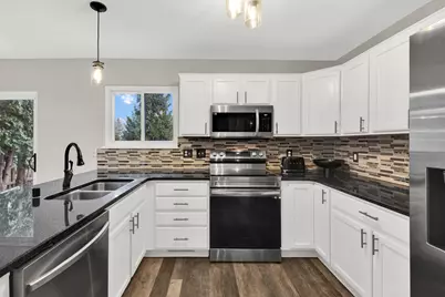 2529  Brittany Ln, East Troy, WI 53120 - Photo 4