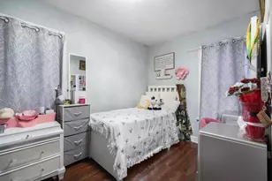 2960 S 15th Pl, Milwaukee, WI 53215 - Photo 10