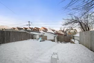 2960 S 15th Pl, Milwaukee, WI 53215 - Photo 14