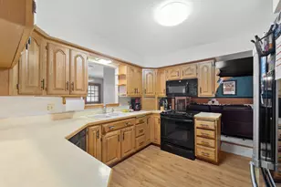 559 Orchard St, Burlington, WI 53105 - Photo 4