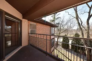 1600 W Green Tree Rd, Glendale, WI 53209 - Photo 20