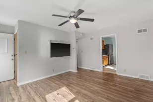 4864 N 21st St, Milwaukee, WI 53209 - Photo 4