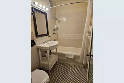1028 E Juneau Ave #324, Milwaukee, WI 53202 - Photo 6