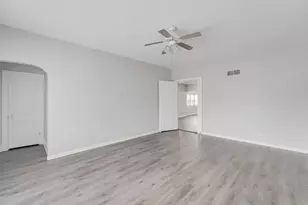 2211 S 12th St, Milwaukee, WI 53215 - Photo 16