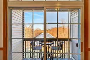 772 Bridlewood Dr, Hartford, WI 53027 - Photo 2