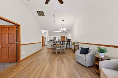 772  Bridlewood Dr #5202D, Hartford, WI 53027 - Photo 6