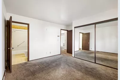 10818 W Donna Dr, Milwaukee, WI 53224 - Photo 10