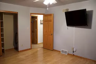 3017 W Ramsey Ave, Greenfield, WI 53221 - Photo 18