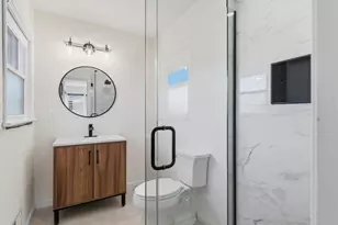 9032 N Regent Rd, Bayside, WI 53217 - Photo 12