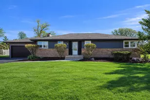 9032 N Regent Rd, Bayside, WI 53217 - Photo 2