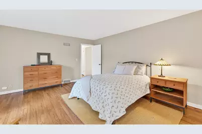 3111 E Hampshire St, Milwaukee, WI 53211 - Photo 22
