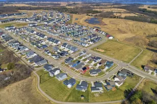 2818 Frisee Dr, Fitchburg, WI 53719 - Photo 38