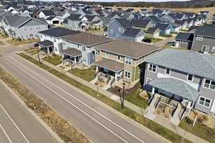 2818 Frisee Dr, Fitchburg, WI 53719 - Photo 36