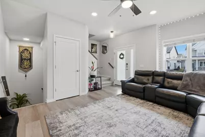 2818  Frisee Dr, Fitchburg, WI 53719 - Photo 6