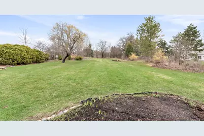 11004 N Range Line Rd, Mequon, WI 53092 - Photo 6