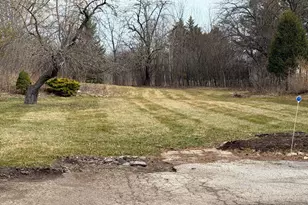 11004 N Range Line Rd, Mequon, WI 53092 - Photo 6