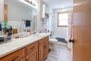 2571 S 68th St, Milwaukee, WI 53219 - Photo 12