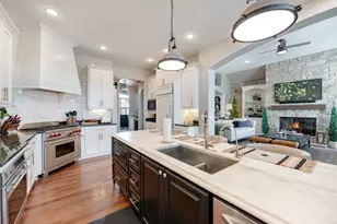 N39W23612 Grey Fox Ct, Pewaukee, WI 53072 - Photo 16