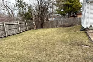 8830 W Acacia St, Milwaukee, WI 53224 - Photo 4