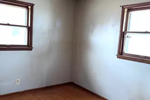 8830 W Acacia St, Milwaukee, WI 53224 - Photo 14