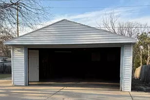 8830 W Acacia St, Milwaukee, WI 53224 - Photo 2