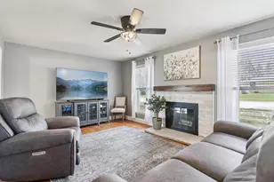 155 Concord Ln, West Bend, WI 53095 - Photo 4