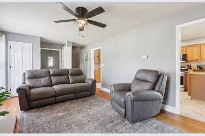 155  Concord Ln, West Bend, WI 53095 - Photo 8