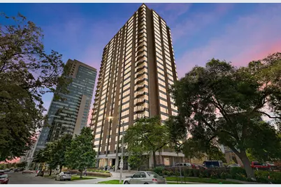 929 N Astor St #2407, Milwaukee, WI 53202 - Photo 1