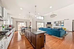 10194 S 34th St, Franklin, WI 53132 - Photo 14