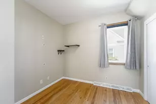 3864 E Cudahy Ave, Cudahy, WI 53110 - Photo 4