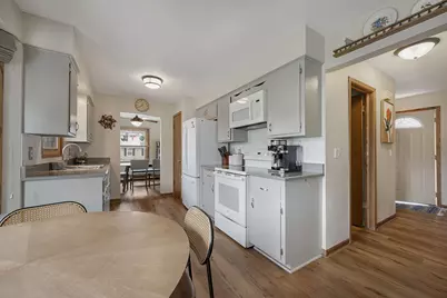 1000  School Dr, Waukesha, WI 53189 - Photo 8