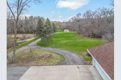 5041  Creek Haven Rd, Sun Prairie, WI 53527 - Photo 4