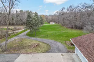 5041 Creek Haven Rd, Sun Prairie, WI 53527 - Photo 4