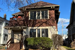 3924 N Maryland Ave, Milwaukee, WI 53211 - Photo 2