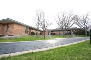 4050 W Rivers Edge Circle, Brown Deer, WI 53209 - Photo 16