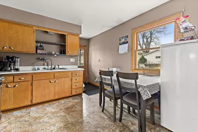 6239 S Kirkwood Ave, Cudahy, WI 53110 - Photo 2