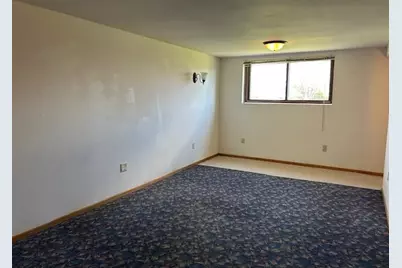 908  Kings Ridge Ct #E, West Bend, WI 53090 - Photo 10