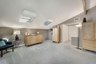 8570 W Hawthorne Ln, Franklin, WI 53132 - Photo 24