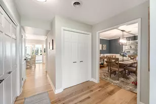 8570 W Hawthorne Ln, Franklin, WI 53132 - Photo 6