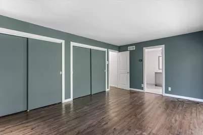 2003 S Valley Spring Dr, New Berlin, WI 53151 - Photo 32